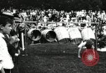 Standbild Amateur Läufer konkurrieren in steeplechase Rennen mit Hindernissen United States USA, 1900, aus Sekunde 57 historischem Filmmaterial Videoclip 65675063388