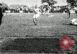 Standbild Athleten die sich in Länge und Höhe springen während US-Feld Ereignis United States USA, 1906, aus Sekunde 21 historischem Filmmaterial Videoclip 65675063390