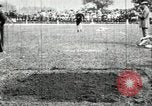 Standbild Athleten die sich in Länge und Höhe springen während US-Feld Ereignis United States USA, 1906, aus Sekunde 25 historischem Filmmaterial Videoclip 65675063390