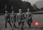 Standbild deutscher Offizier Deutschland bayerische Alpen, 1938, aus Sekunde 18 historischem Filmmaterial Videoclip 65675063408