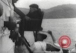 Immagine di I rifugiati sono portati a un americano di nave della marina americana di evacuazione Europa, 1936, secondo 37 filmato di repertorio 65675063410