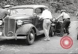Image des policiers United States USA, 1940, de la seconde 29 séquences d'archives historiques vidéo 65675063411