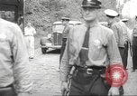 Image des policiers United States USA, 1940, de la seconde 47 séquences d'archives historiques vidéo 65675063411
