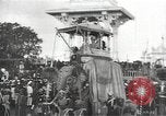 Immagine di Processione con decorate elephant Di Bombay in India, 1932, secondo 8 filmato di repertorio 65675063442