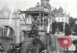 Immagine di Processione con decorate elephant Di Bombay in India, 1932, secondo 18 filmato di repertorio 65675063442