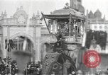 Immagine di Processione con decorate elephant Di Bombay in India, 1932, secondo 20 filmato di repertorio 65675063442