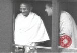 Standbild Mahatma Gandhi Indien, 1933, aus Sekunde 30 historischem Filmmaterial Videoclip 65675063443