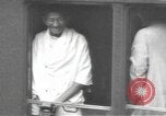 Standbild Mahatma Gandhi Indien, 1933, aus Sekunde 35 historischem Filmmaterial Videoclip 65675063443