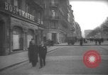 Standbild White Russian Viertel in Paris Paris Frankreich, 1937, aus Sekunde 11 historischem Filmmaterial Videoclip 65675063448