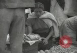 Standbild mexikanischen Zivilbevölkerung Mexico City Mexiko, 1944, aus Sekunde 13 historischem Filmmaterial Videoclip 65675063462