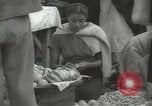 Standbild mexikanischen Zivilbevölkerung Mexico City Mexiko, 1944, aus Sekunde 14 historischem Filmmaterial Videoclip 65675063462