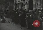 Image Leon Trotsky cercueil ouvert l'affichage Mexico Mexique, 1940, de la seconde 33 séquences d'archives historiques vidéo 65675063473