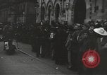 Image Leon Trotsky cercueil ouvert l'affichage Mexico Mexique, 1940, de la seconde 34 séquences d'archives historiques vidéo 65675063473