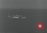 Standbild USA airmen Pacific Theater, 1943, aus Sekunde 43 historischem Filmmaterial Videoclip 65675063489
