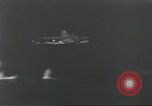 Standbild USA airmen Pacific Theater, 1943, aus Sekunde 47 historischem Filmmaterial Videoclip 65675063489