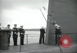 Standbild Die USS Nautilus SSN-571 Inbetriebnahme Groton Connecticut United States USA, 1954, aus Sekunde 31 historischem Filmmaterial Videoclip 65675063493