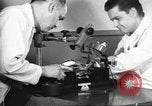 Standbild Techniker United States USA, 1954, aus Sekunde 30 historischem Filmmaterial Videoclip 65675063494