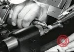 Standbild Techniker United States USA, 1954, aus Sekunde 46 historischem Filmmaterial Videoclip 65675063494