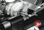 Standbild Techniker United States USA, 1954, aus Sekunde 55 historischem Filmmaterial Videoclip 65675063494