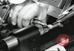 Standbild Techniker United States USA, 1954, aus Sekunde 56 historischem Filmmaterial Videoclip 65675063494