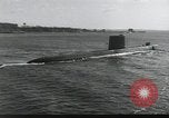 Standbild USS Nautilus Connecticut USA, 1954, aus Sekunde 18 historischem Filmmaterial Videoclip 65675063495