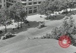 Immagine di Civili francese Parigi Francia, 1943, secondo 9 filmato di repertorio 65675063538