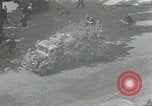 Immagine di Civili francese Parigi Francia, 1943, secondo 10 filmato di repertorio 65675063538