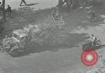 Immagine di Civili francese Parigi Francia, 1943, secondo 13 filmato di repertorio 65675063538