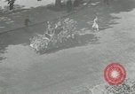 Immagine di Civili francese Parigi Francia, 1943, secondo 17 filmato di repertorio 65675063538