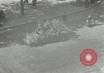 Immagine di Civili francese Parigi Francia, 1943, secondo 18 filmato di repertorio 65675063538