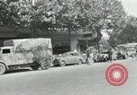 Immagine di Civili francese Parigi Francia, 1943, secondo 26 filmato di repertorio 65675063538