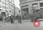 Immagine di Civili francese Parigi Francia, 1943, secondo 44 filmato di repertorio 65675063538