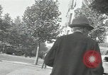 Immagine di Civili francese Parigi Francia, 1943, secondo 61 filmato di repertorio 65675063538