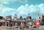 Immagine di Bombardare gli edifici danneggiati Germania, 1945, secondo 33 filmato di repertorio 65675063596