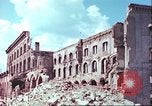 Immagine di Bombardare gli edifici danneggiati Germania, 1945, secondo 54 filmato di repertorio 65675063596