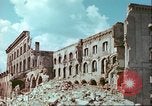 Immagine di Bombardare gli edifici danneggiati Germania, 1945, secondo 61 filmato di repertorio 65675063596