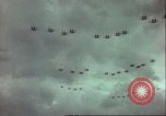 Standbild Himmel über Deutschland Rogensburg Deutschland, 1945, aus Sekunde 28 historischem Filmmaterial Videoclip 65675063599
