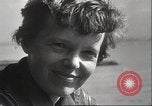Image Amelia Earhart Putnam du sud de l'océan Pacifique, 1937, de la seconde 13 séquences d'archives historiques vidéo 65675063620