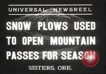 Image et fédéral State Highway Équipage Sisters Oregon USA, 1937, de la seconde 4 séquences d'archives historiques vidéo 65675063627