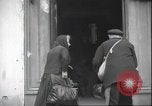 Standbild USA Soldaten Frankreich, 1945, aus Sekunde 26 historischem Filmmaterial Videoclip 65675063659