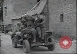 Standbild USA Soldaten Frankreich, 1945, aus Sekunde 49 historischem Filmmaterial Videoclip 65675063659
