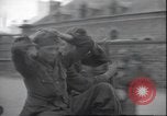 Standbild USA Soldaten Frankreich, 1945, aus Sekunde 52 historischem Filmmaterial Videoclip 65675063659