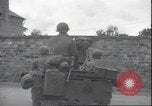 Standbild USA Soldaten Frankreich, 1945, aus Sekunde 56 historischem Filmmaterial Videoclip 65675063659