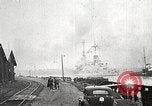 Image Tirs du Schleswig-Holstein sur Westerplatte Pologne, 1939, de la seconde 4 séquences d'archives historiques vidéo 65675063666