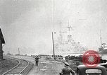 Image Tirs du Schleswig-Holstein sur Westerplatte Pologne, 1939, de la seconde 13 séquences d'archives historiques vidéo 65675063666