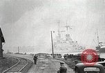 Image Tirs du Schleswig-Holstein sur Westerplatte Pologne, 1939, de la seconde 15 séquences d'archives historiques vidéo 65675063666