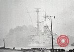 Image Tirs du Schleswig-Holstein sur Westerplatte Pologne, 1939, de la seconde 17 séquences d'archives historiques vidéo 65675063666
