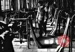 Standbild Gun herstellen United States USA, 1918, aus Sekunde 3 historischem Filmmaterial Videoclip 65675063738