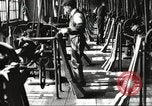 Standbild Gun herstellen United States USA, 1918, aus Sekunde 4 historischem Filmmaterial Videoclip 65675063738
