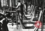 Standbild Gun herstellen United States USA, 1918, aus Sekunde 9 historischem Filmmaterial Videoclip 65675063738